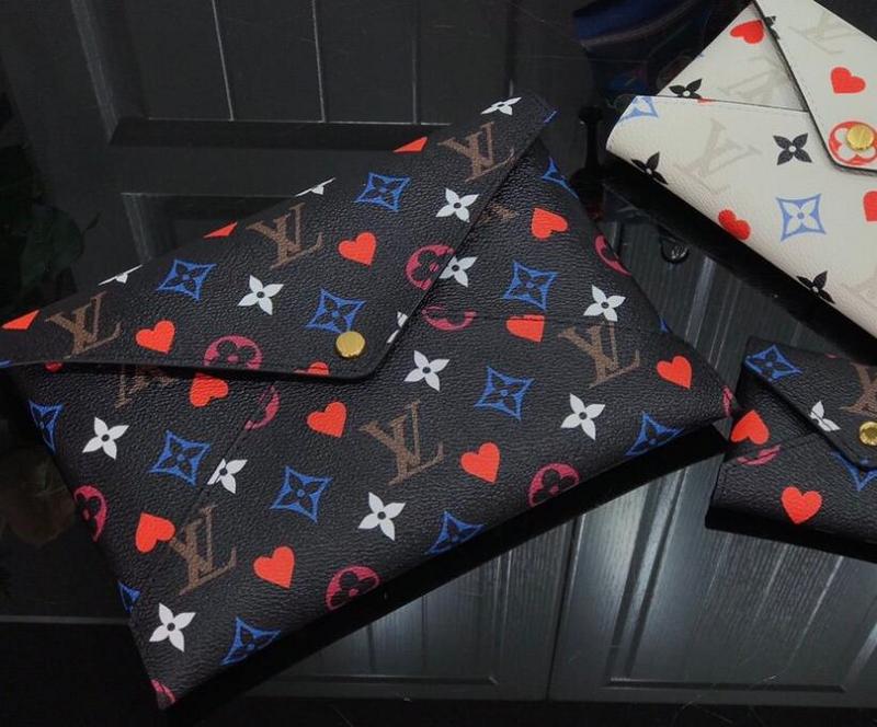 Luxe Touch Bags -   2679
