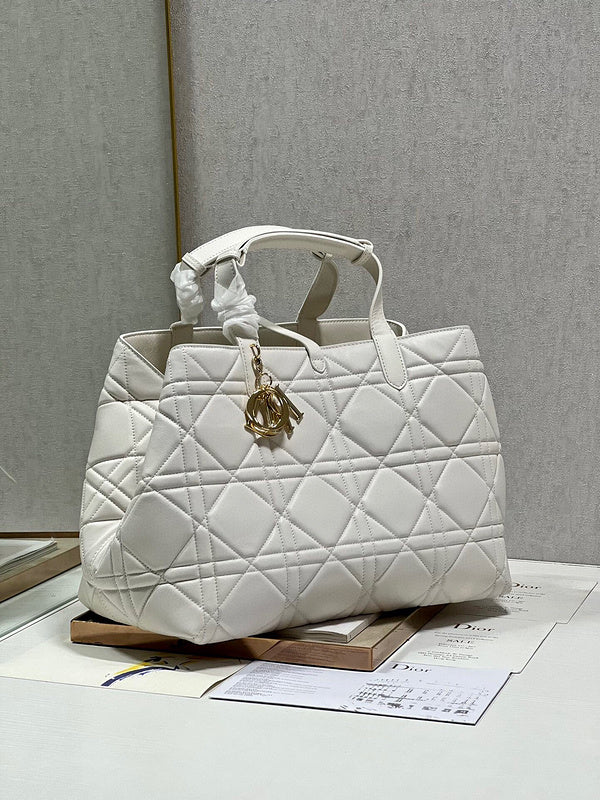 LTB - Luxe Touch Bags - 070