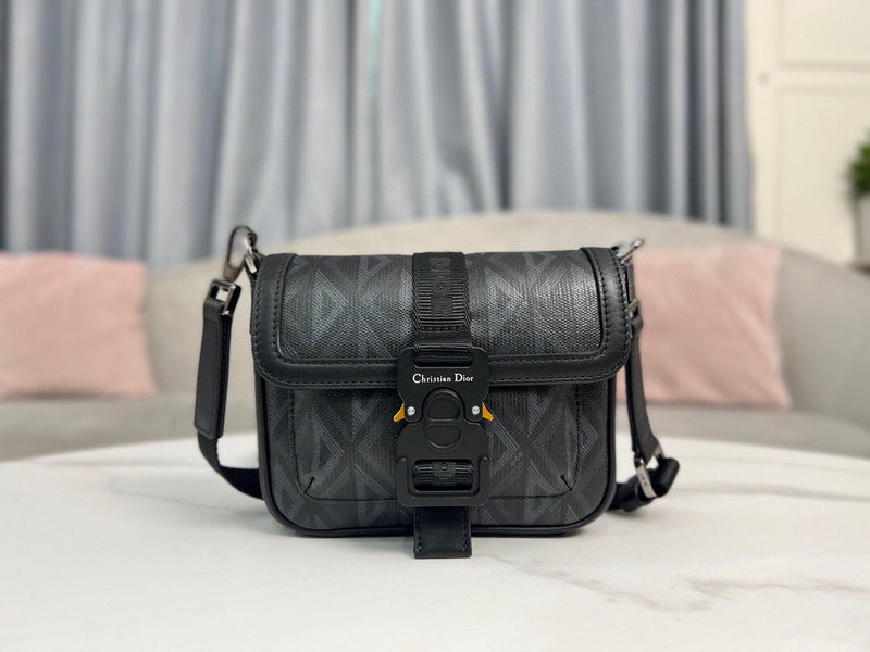 LTB - Luxe Touch Bags - 611