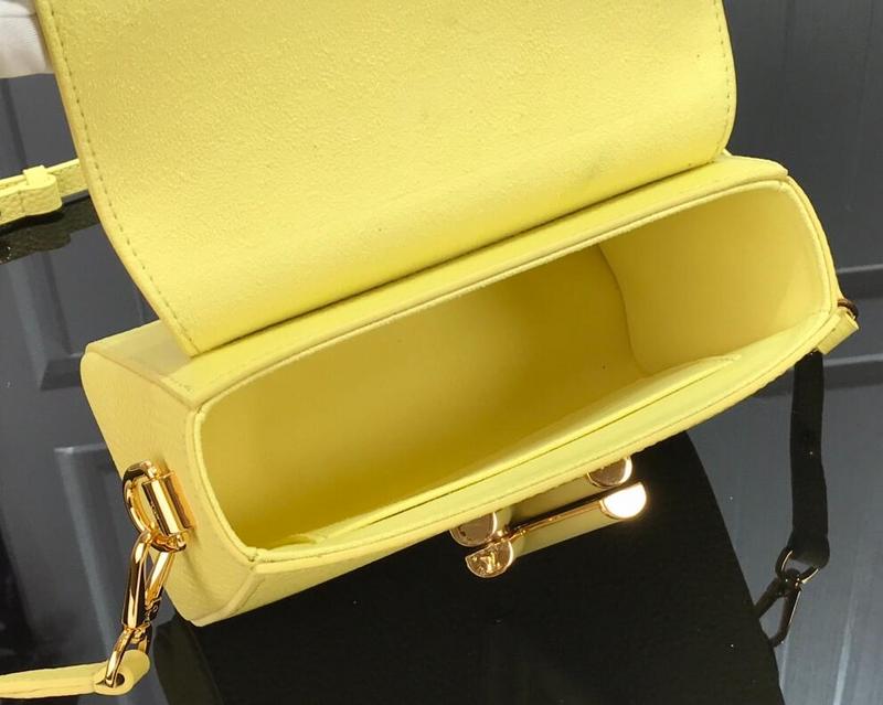 Luxe Touch Bags -   2375