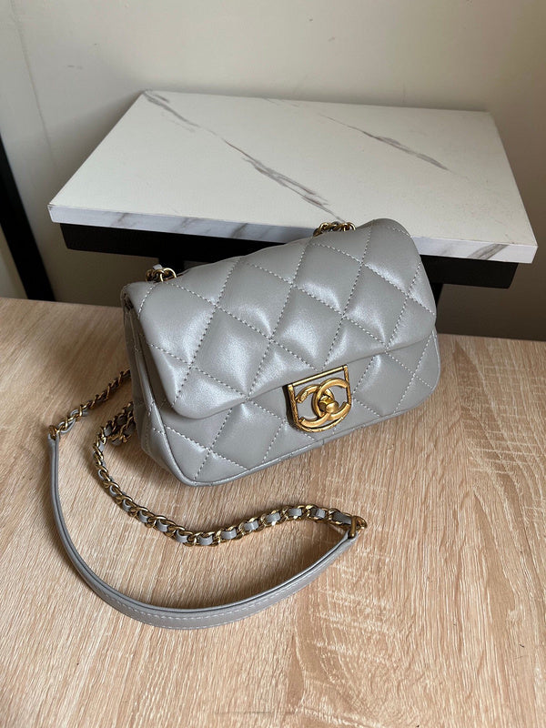 Luxe Touch Bags 

 -  Bags - 2860