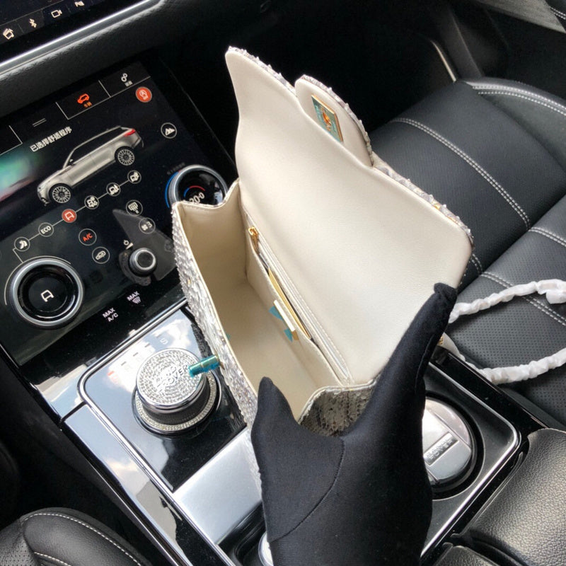 Luxe Touch Bags 

 -  Bags - 2949