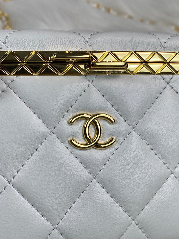Luxe Touch Bags 

 -  Bags - 3124