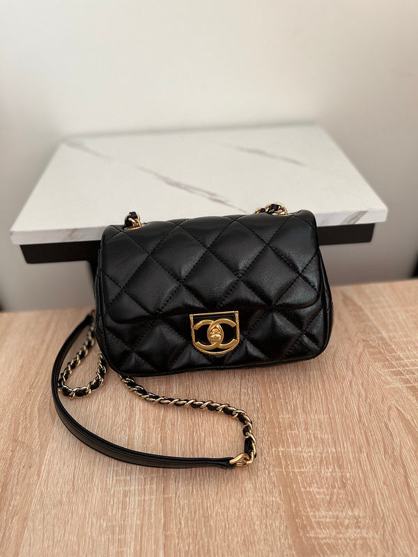 Luxe Touch Bags 

 -  Bags - 2851