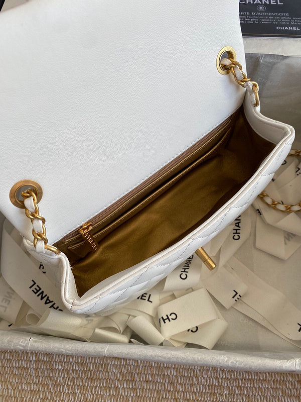 Luxe Touch Bags 

 -  Bags - 3479