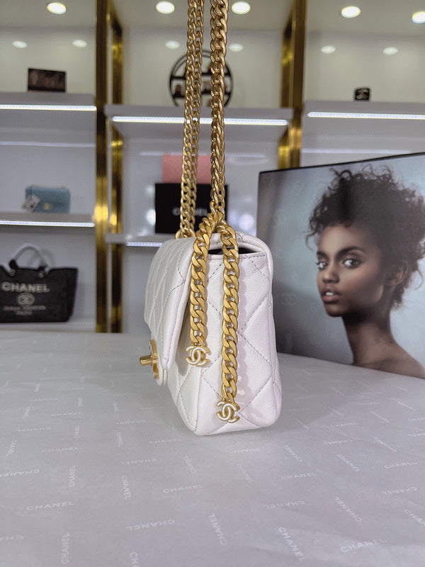 Luxe Touch Bags 

 -  Bags - 3371