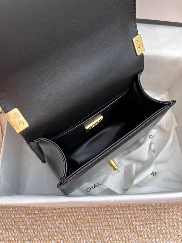 Luxe Touch Bags 

 -  Bags - 3420