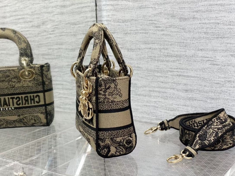 LTB - Luxe Touch Bags - 2209