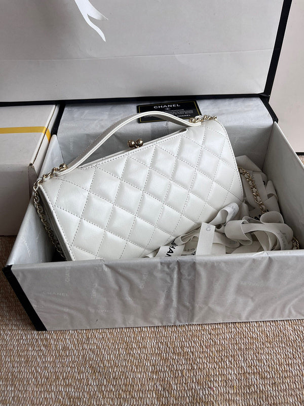 Luxe Touch Bags 

 -  Bags - 2996