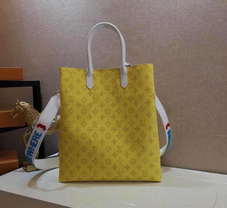 Luxe Touch Bags -   2427