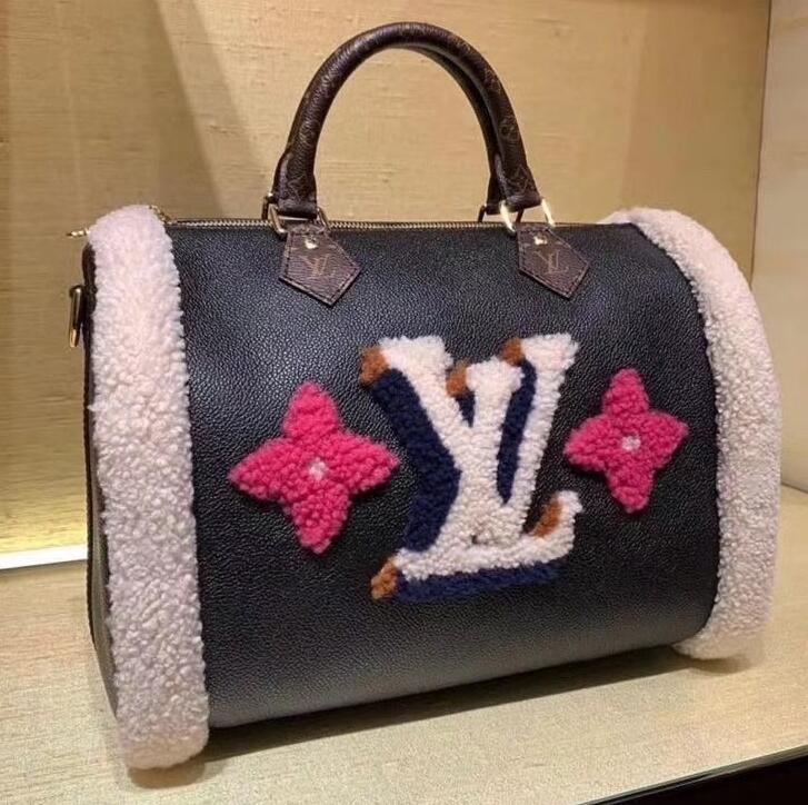 Luxe Touch Bags -   2737