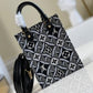Luxe Touch Bags -   2578