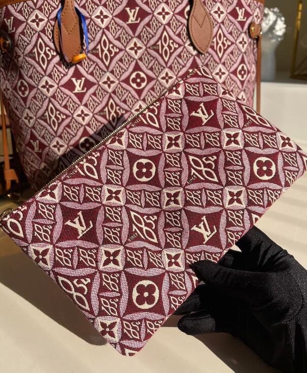 Luxe Touch Bags -   2547