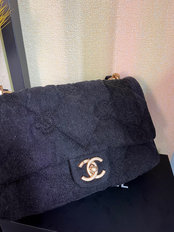 Luxe Touch Bags 

 -  Bags - 3250