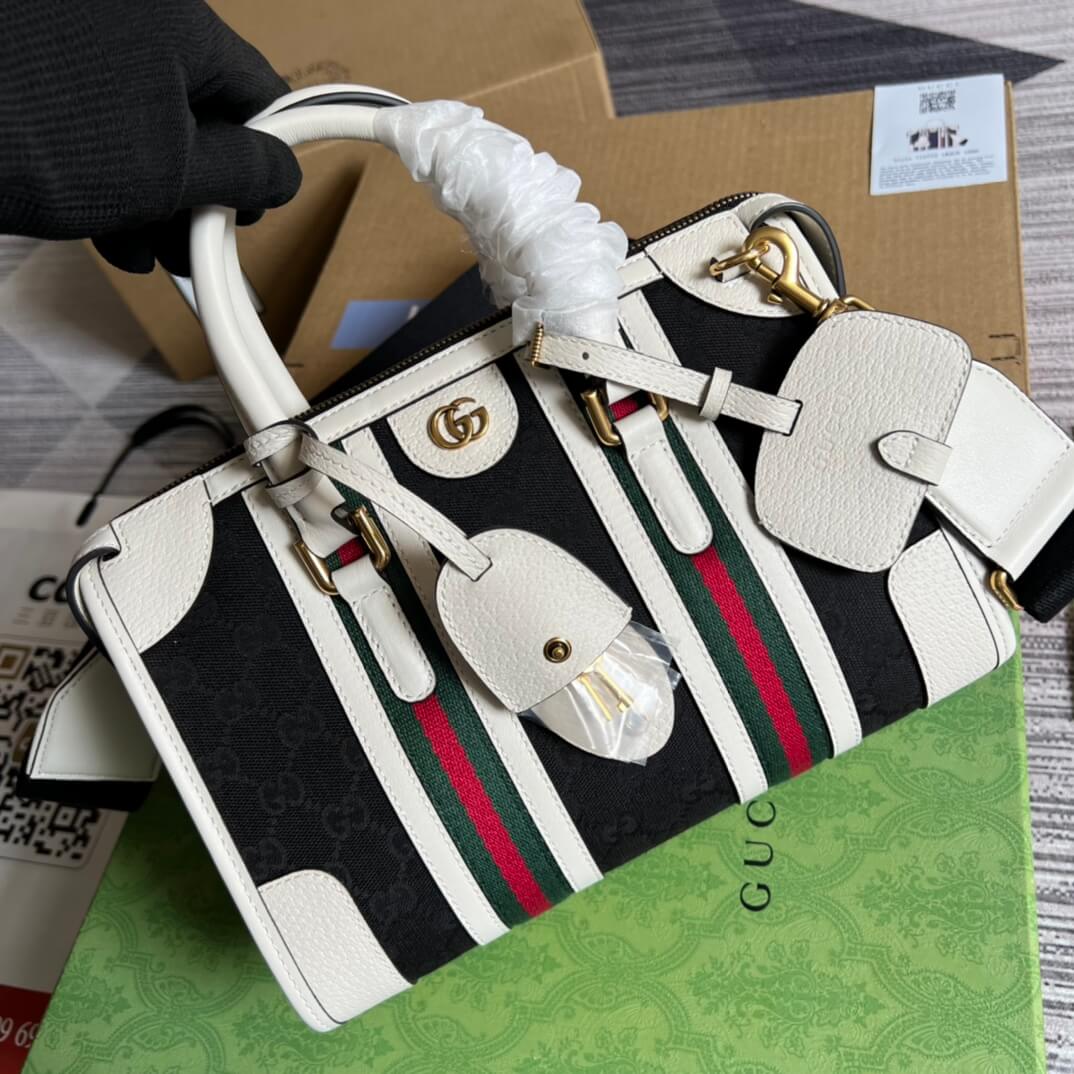 GC 715772 Exquisite PM white black 27CM