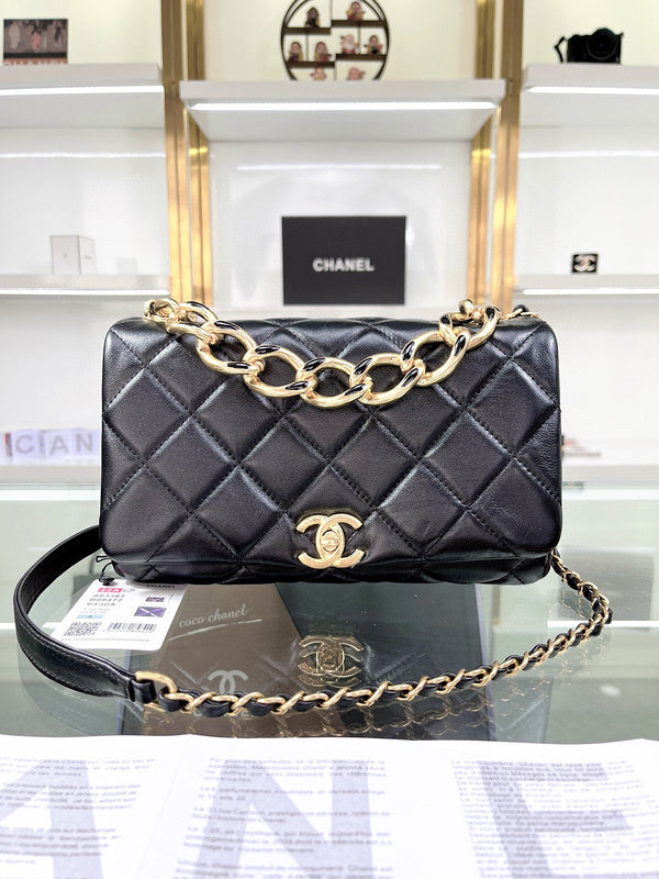 Luxe Touch Bags 

 -  Bags - 3021