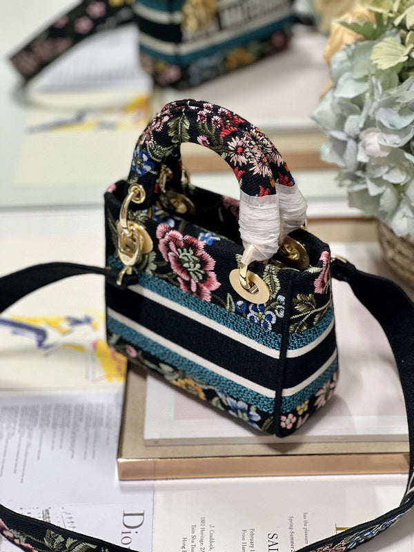 LTB - Luxe Touch Bags - 126