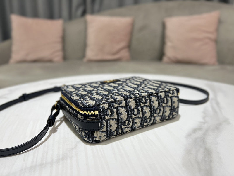 LTB - Luxe Touch Bags - 2027