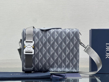 LTB - Luxe Touch Bags - 1572