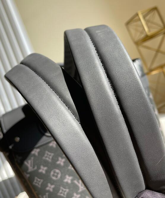 Luxe Touch Bags -   2540
