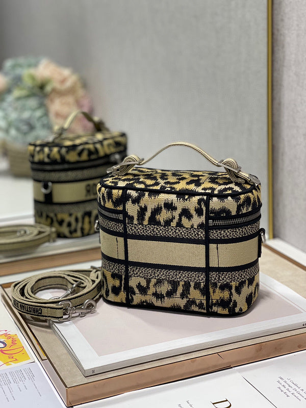 LTB - Luxe Touch Bags - 1922