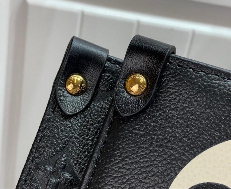 Luxe Touch Bags -   2762