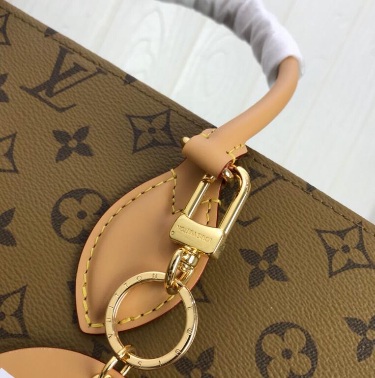 Luxe Touch Bags -   3181