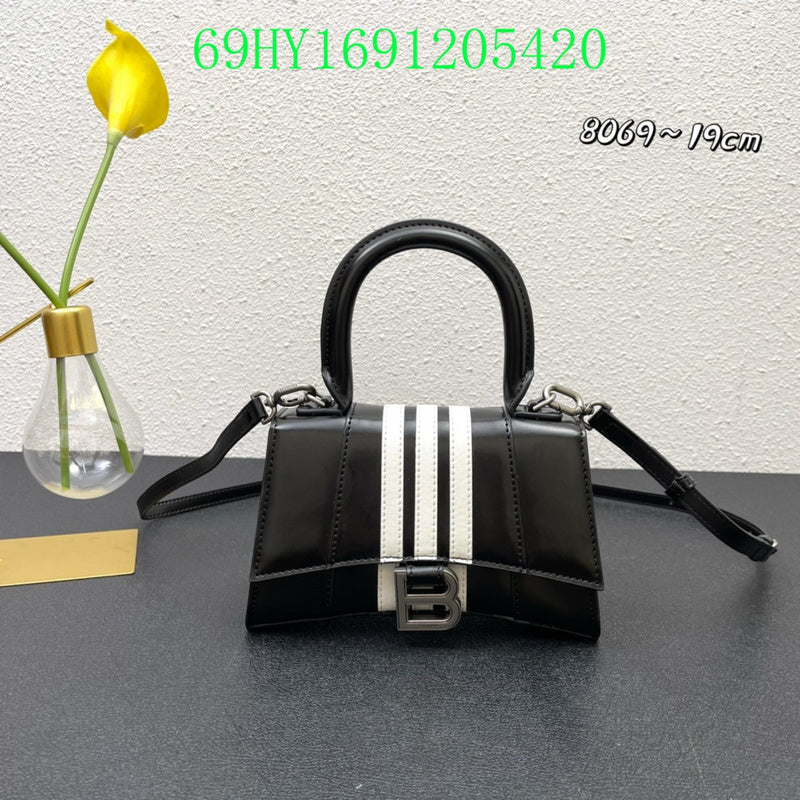 Luxe Touch Fashion - BGA Bags - 1953