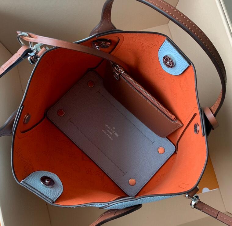 Luxe Touch Bags -   2982