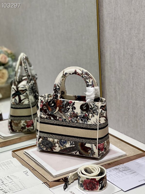 LTB - Luxe Touch Bags - 064