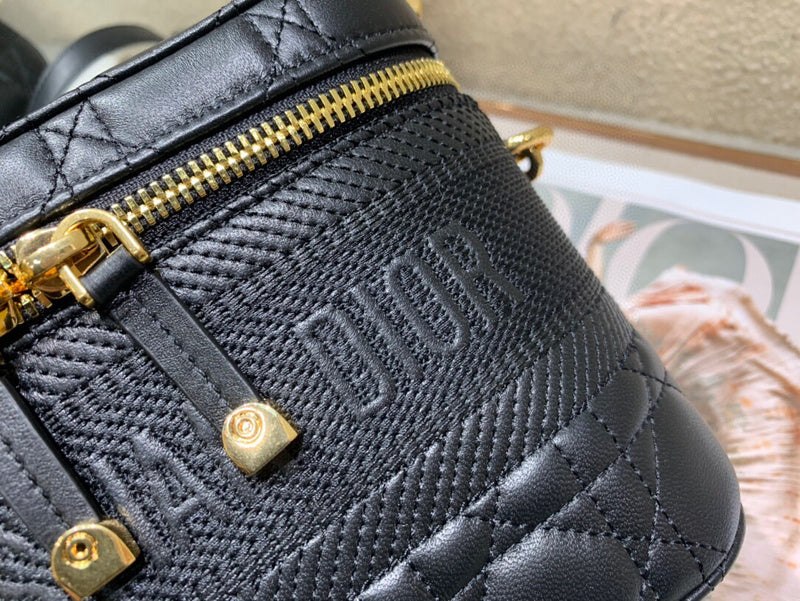 LTB - Luxe Touch Bags - 1940