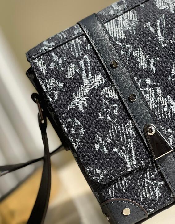 Luxe Touch Bags -   2582