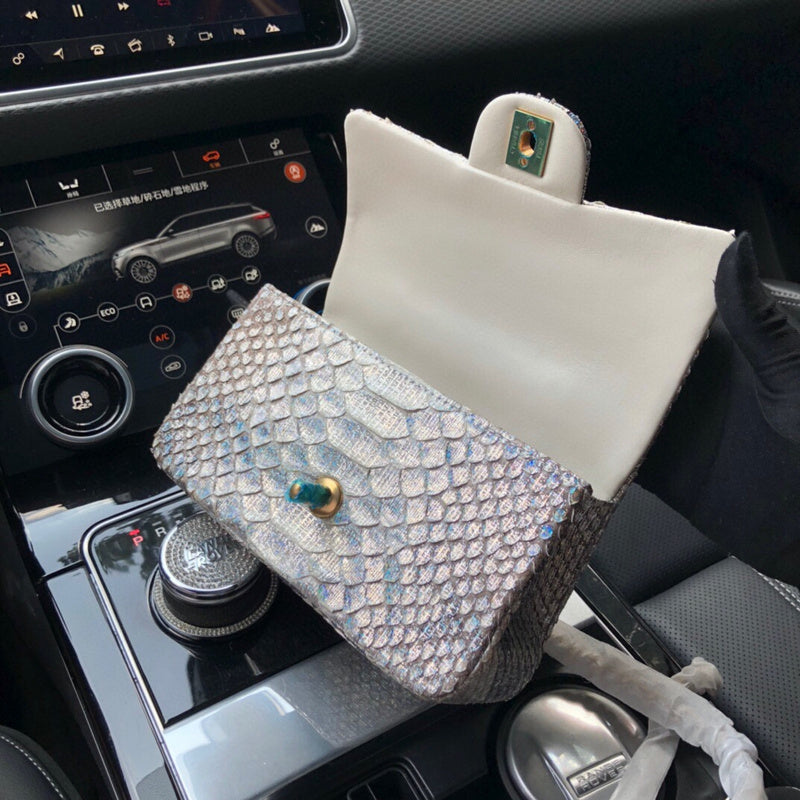 Luxe Touch Bags 

 -  Bags - 2955