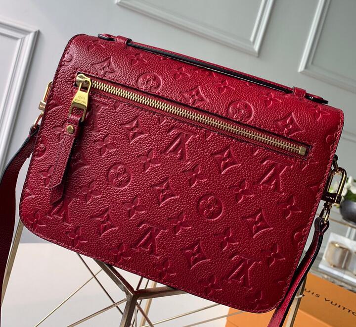 Luxe Touch Bags -   2938