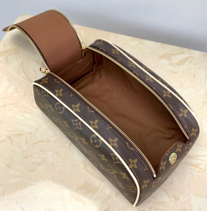 Luxe Touch Bags -   2699
