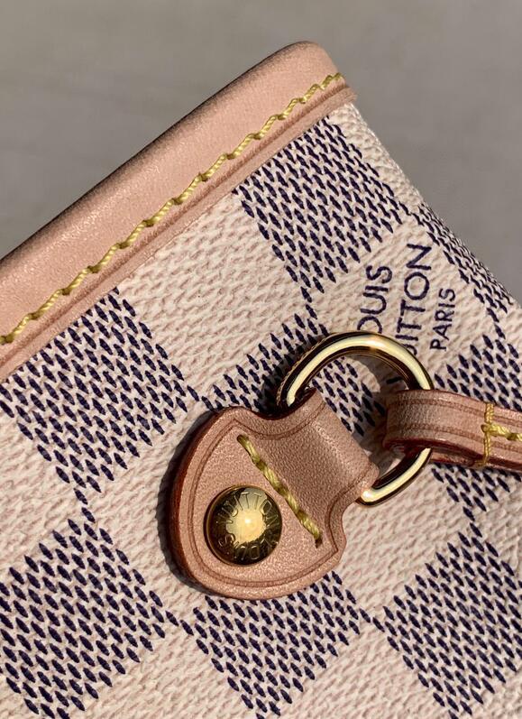 Luxe Touch Bags -   2968