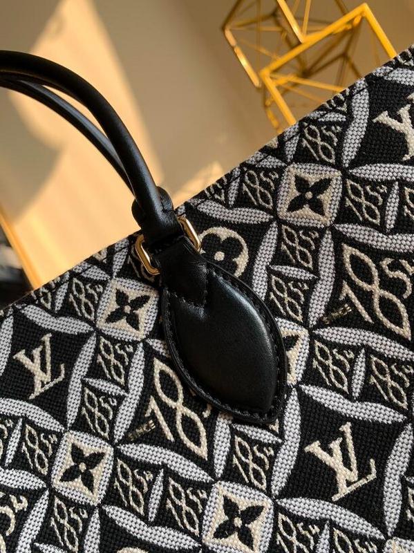 Luxe Touch Bags -   2599