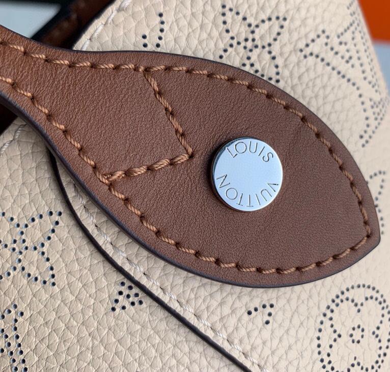 Luxe Touch Bags -   2974
