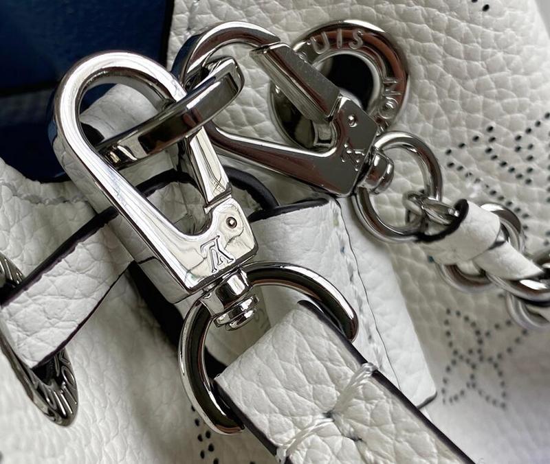 Luxe Touch Bags -   2479