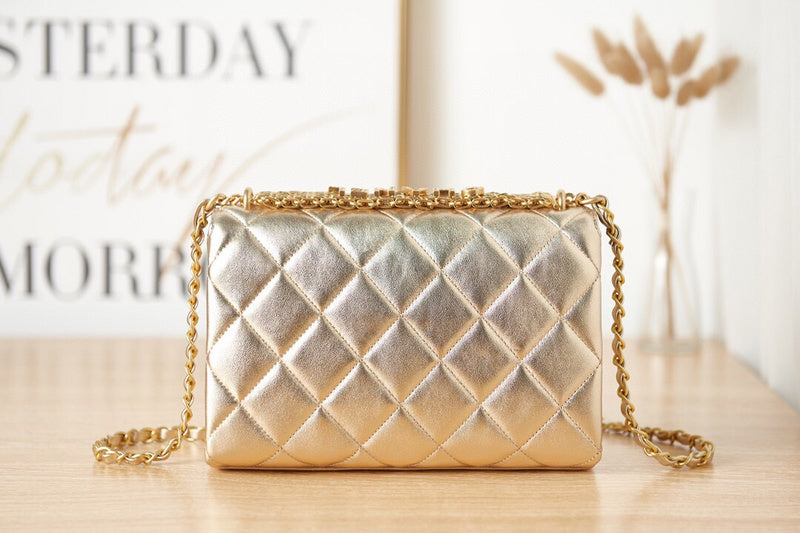 Luxe Touch Bags 

 -  Bags - 2880