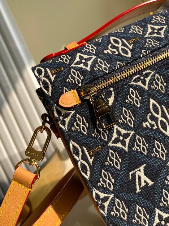 Luxe Touch Bags -   2533