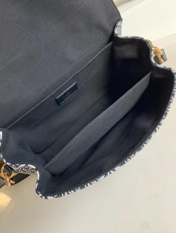 Luxe Touch Bags -   2609