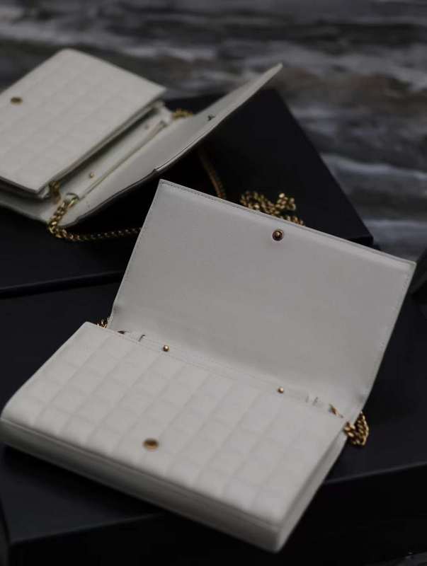 Luxe Touch - SLY Bags 669