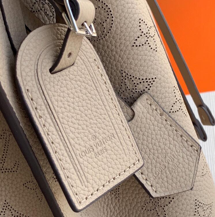 Luxe Touch Bags -   2979