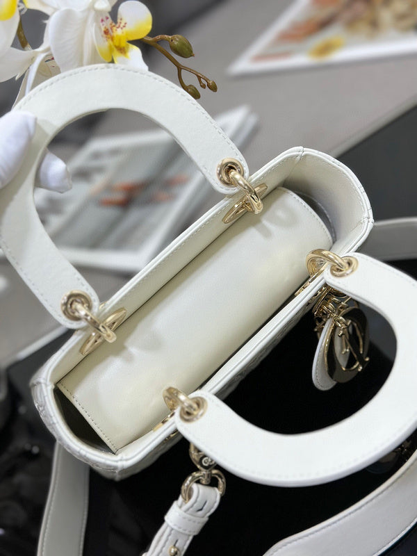 LTB - Luxe Touch Bags - 1206