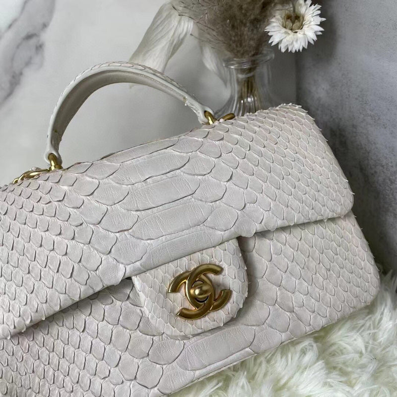 Luxe Touch Bags 

 -  Bags - 3050