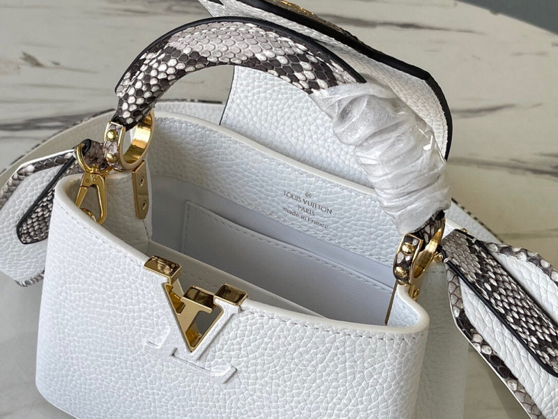 Fashion Luxe Touch bags - 5558