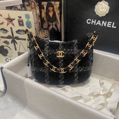 Luxe Touch Bags 

 -  Bags - 2710
