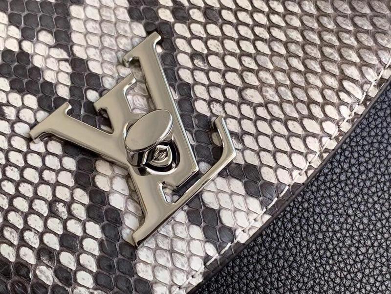 Luxe Touch Bags -   2608