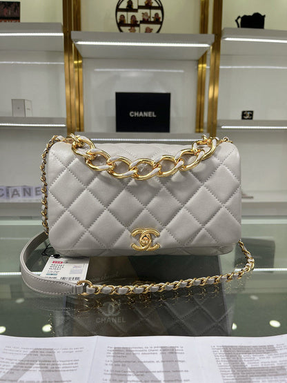 Luxe Touch Bags 

 -  Bags - 3039